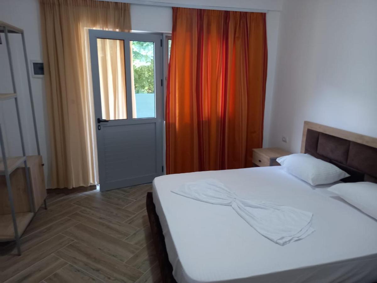 Bunec Seascape Villa Piqeras Ngoại thất bức ảnh