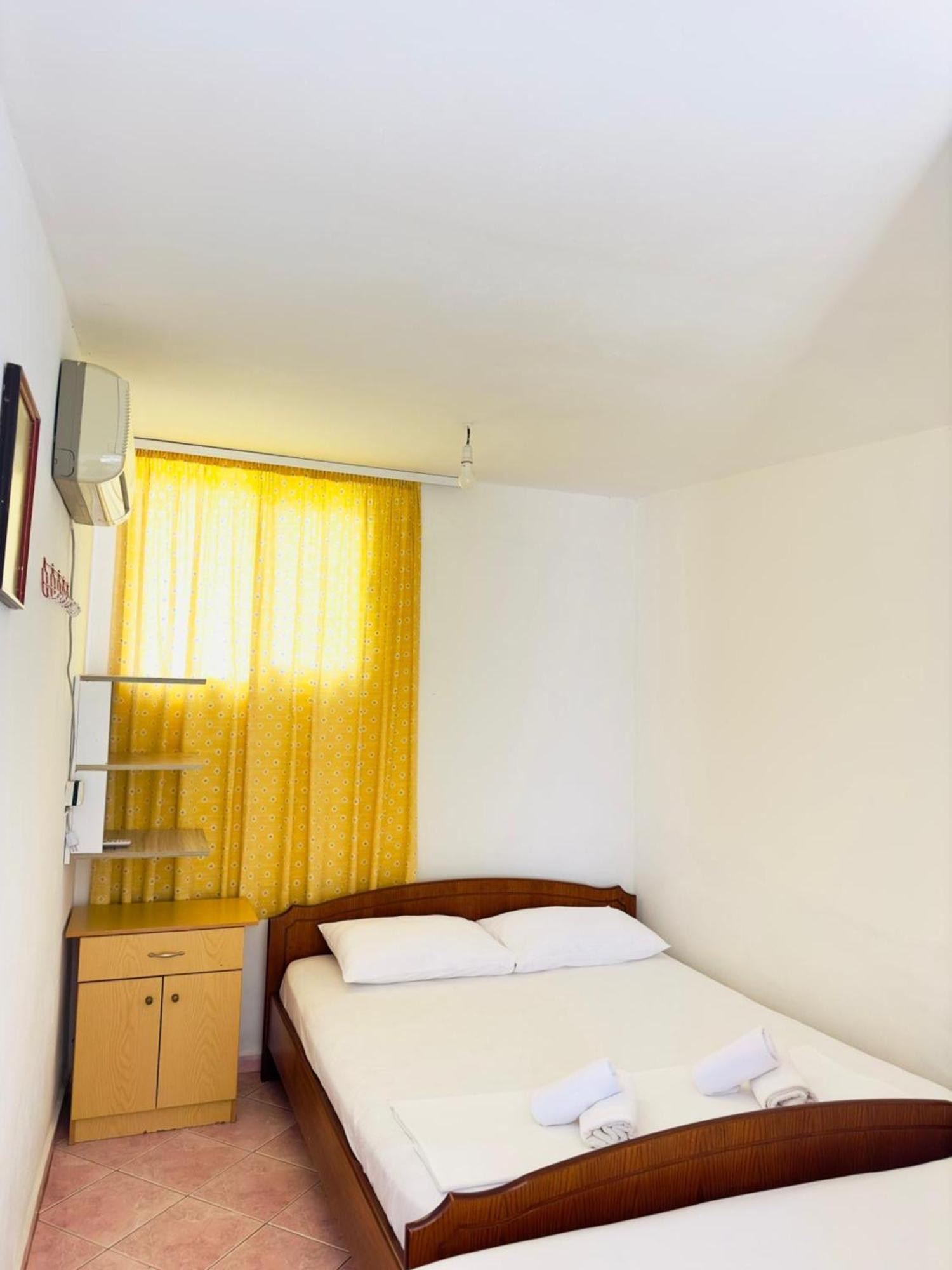 Bunec Seascape Villa Piqeras Ngoại thất bức ảnh